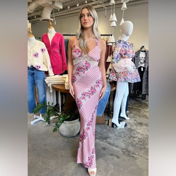 Mixed Bouquet Floral Dress - Picture 2 of 6